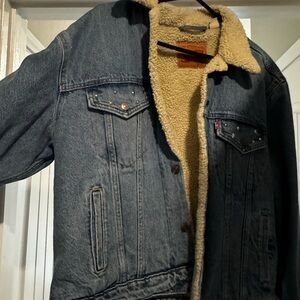 Levi's Blue Denim Jacket with Sherpa Cream Lining size XL men’s or women’s